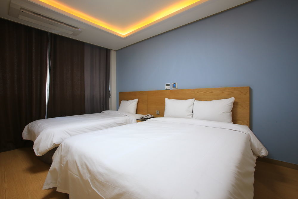 Jeju Line Hotel Esterno foto