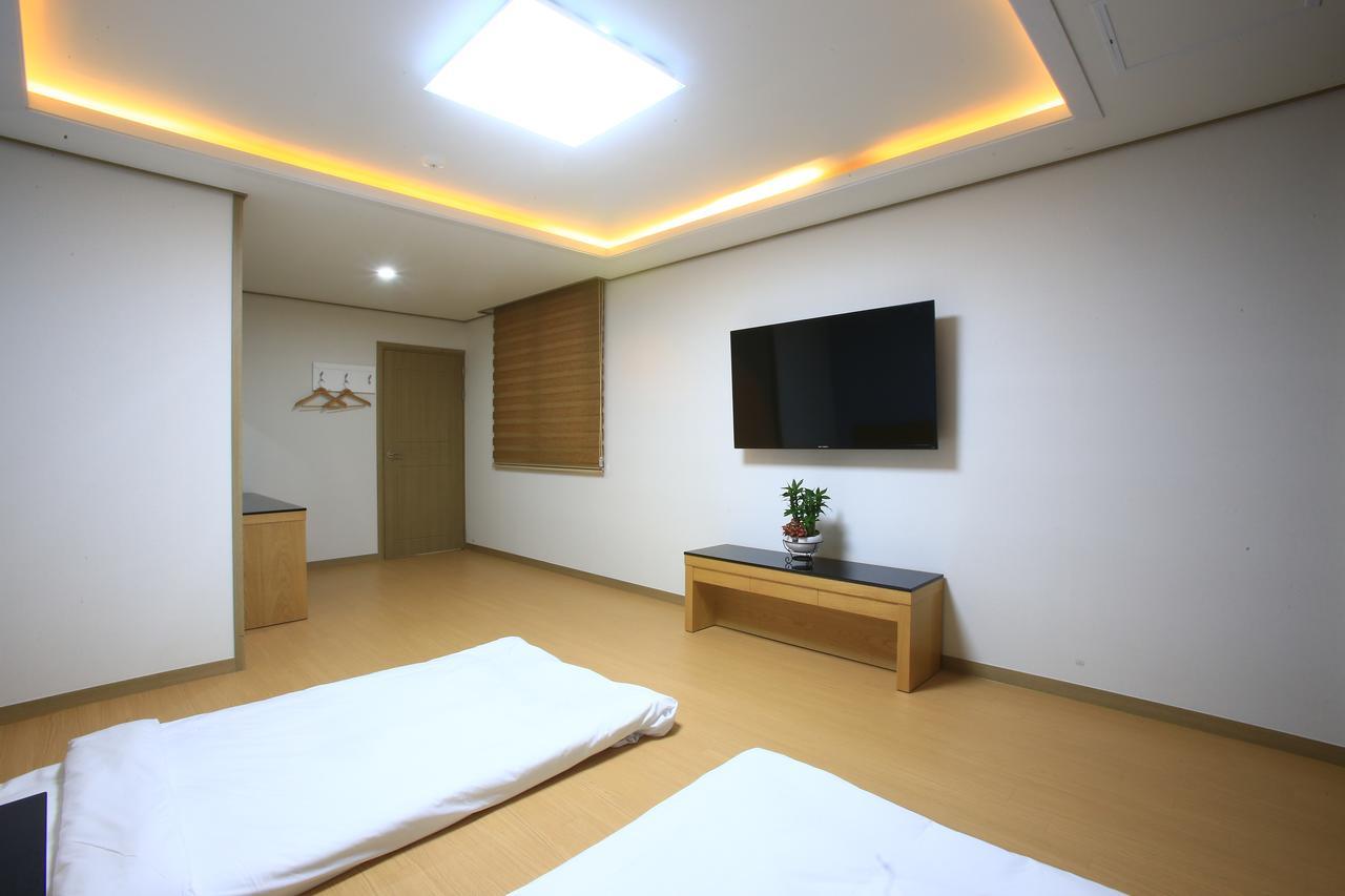 Jeju Line Hotel Esterno foto